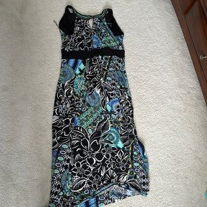 Elegant and light weight perfect for a summer wedding